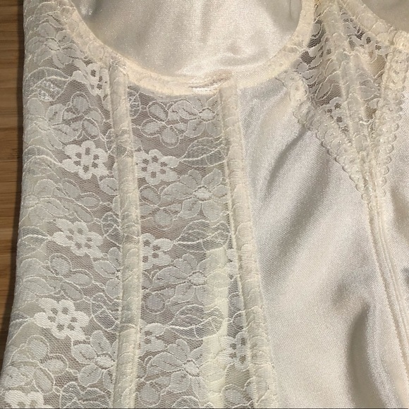 Lace corset off white light cream color size 38 B - Picture 2 of 7